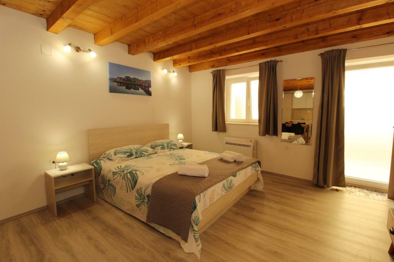 Apartment Bella Pag Town